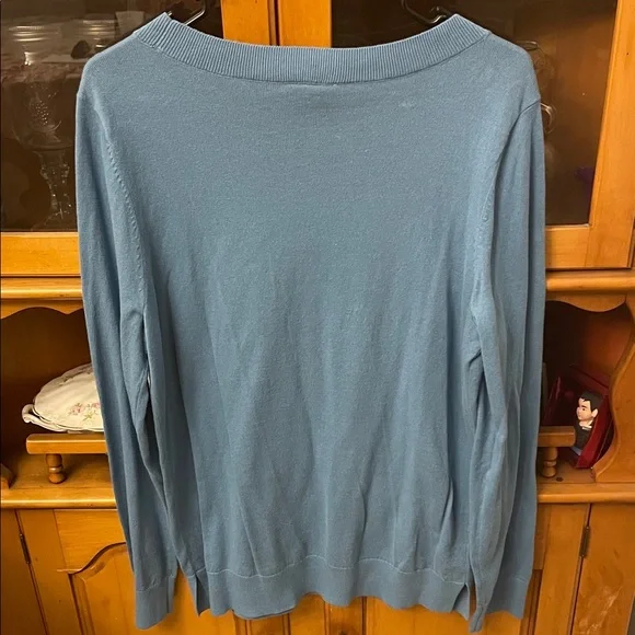 LOFT Blue Sweater with Penguin Design - Picture 4 of 5